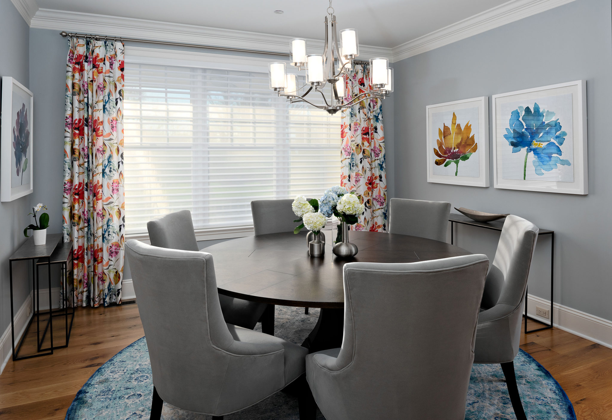 Colors to Use and Avoid When Decorating the Dining Room